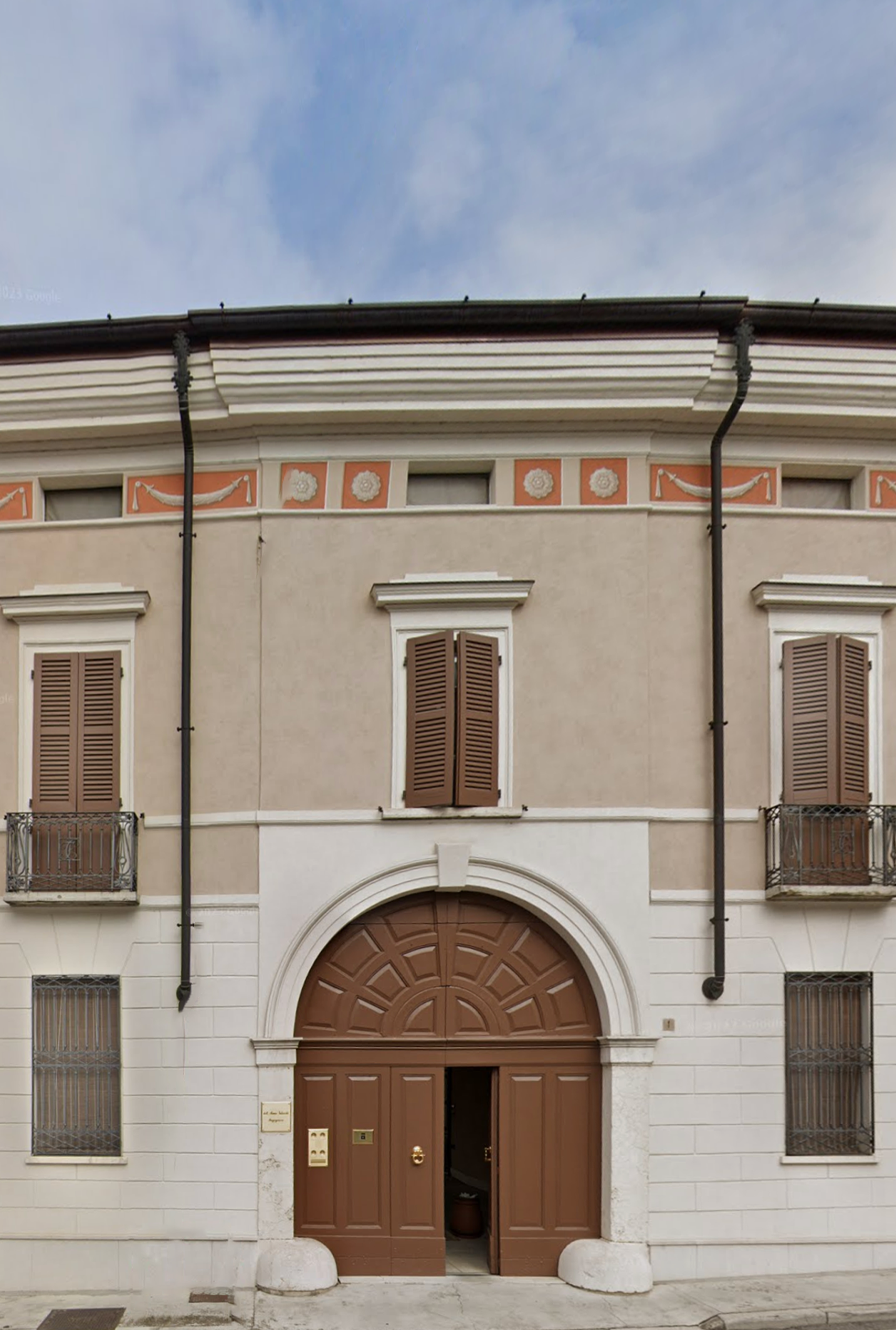 Valseccchi_palazzo_portonr